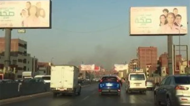 عودة الحركة المروية لطبيعتها بدائرى المنيب بعد إصلاح حفرة وسط الطريق