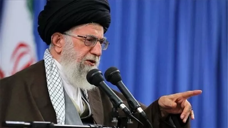 في أول تعليق على أزمة البنزين..خامنئي للمتظاهرين: القرار سينفذ وأنتم أعداء إيران