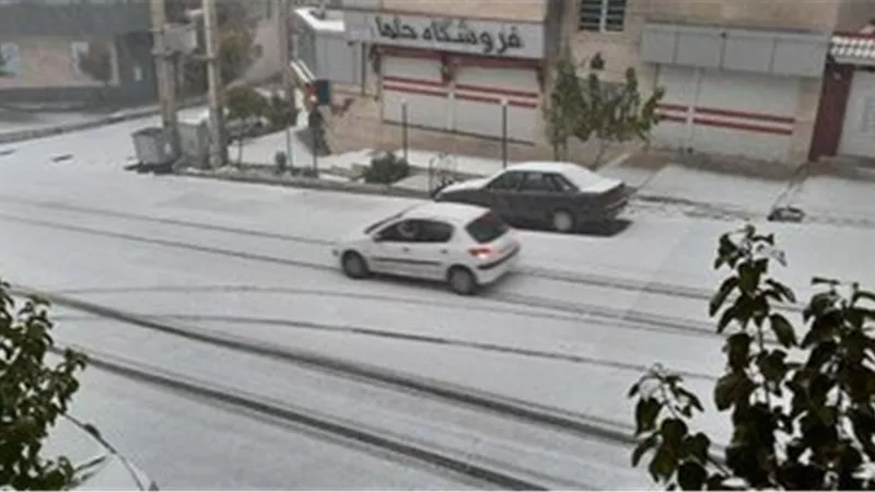 تعطل حركة المرور في طهران وإغلاق المدارس بسبب الثلوج