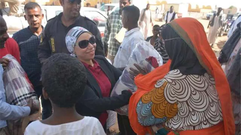 نائبة محافظ البحر الأحمر تسلم مساكن بديلة لمتضررى السيول مرحلة أولى.. صور