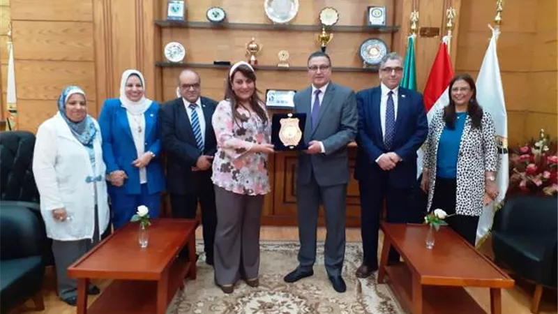 اللقاء التعريفى الاول لشبكة بحوث السرطان بجامعة بنها