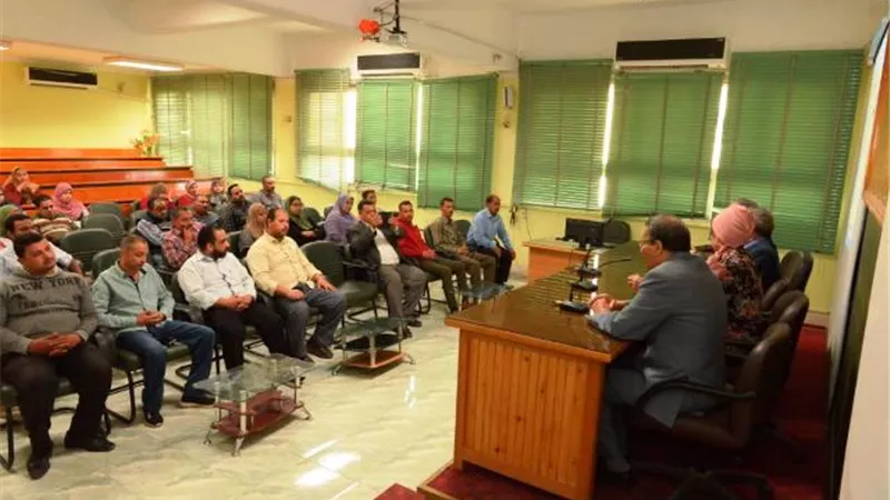 دورة للحماية المدنية للتدريب على مكافحة الحرائق بكلية تجارة أسيوط