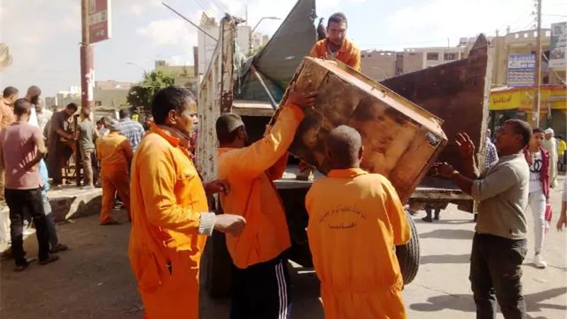 إزالة 528 حالة إشغال وتحرير 20 محضرا فى اهناسيا.. بالصور
