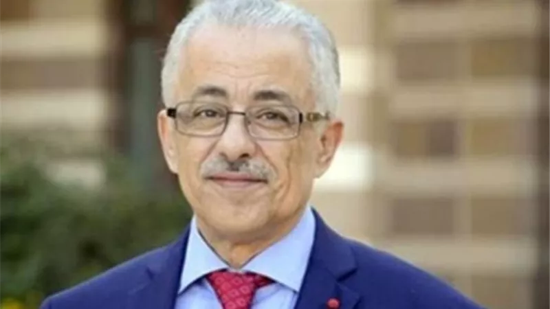 وزير التعليم يرد علي شكوي عدم تسلم طلاب اولي ثانوي لقصة اللغة العربية