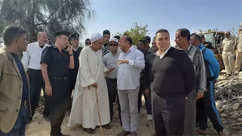 ازالة ١٣ حالة من التعديات على ٢٥ فدان بقرية سرابيوم بفايد