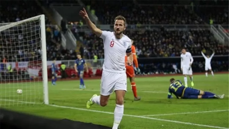 إنجلترا تسحق كوسوفو برباعية في تصفيات يورو 2020
