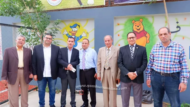 مدير إدارة الباجور التعليمية ورئيس مجلس أمناء المحافظة في زياره لمدرسة النجاح