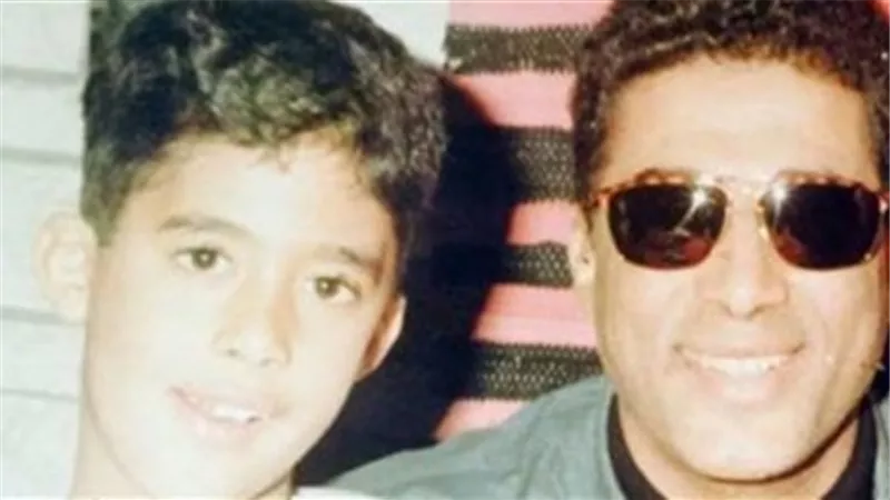 سر قسوة أحمد زكى على ابنه هيثم
