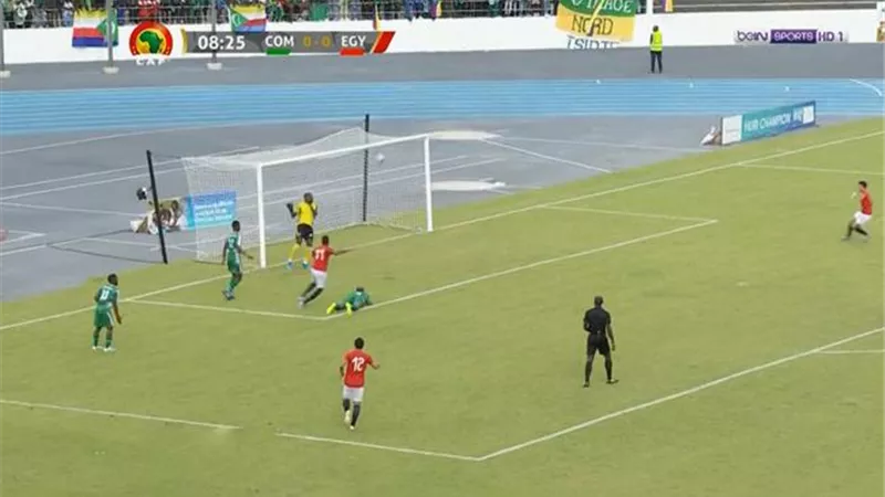 العارضة تحرم منتخب مصر من الهدف الاول امام جزر القمر..فيديو