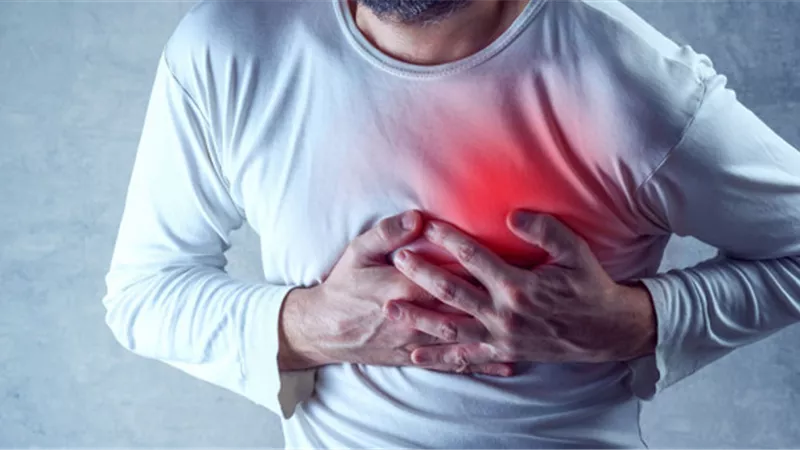تعرف على أعراض النوبة القلبية قبل شهر من حدوثها