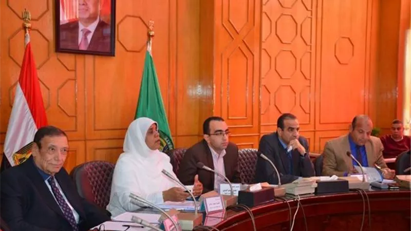 الإسماعيلية تناقش قانون التصالح في مخالفات البناء ..صور