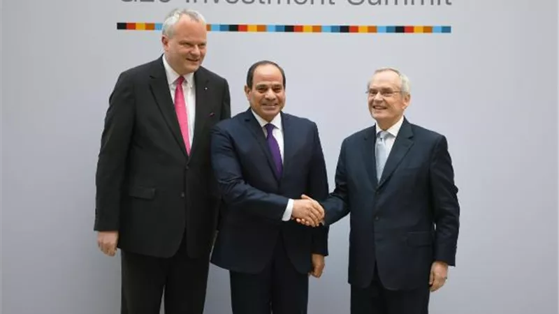 الرئيس السيسي يصل إلى مقر انعقاد قمة 