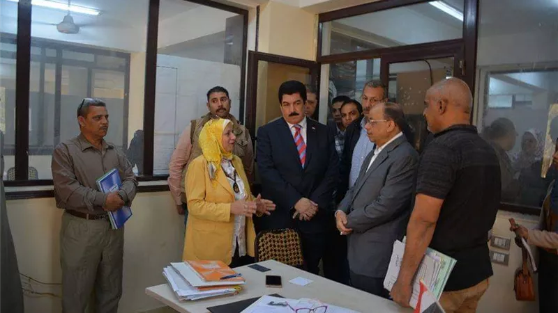 جولة وزير التنمية المحلية بالخانكة تكشف التراخي في تحصيل مستحقات ب4 مليون جنيه