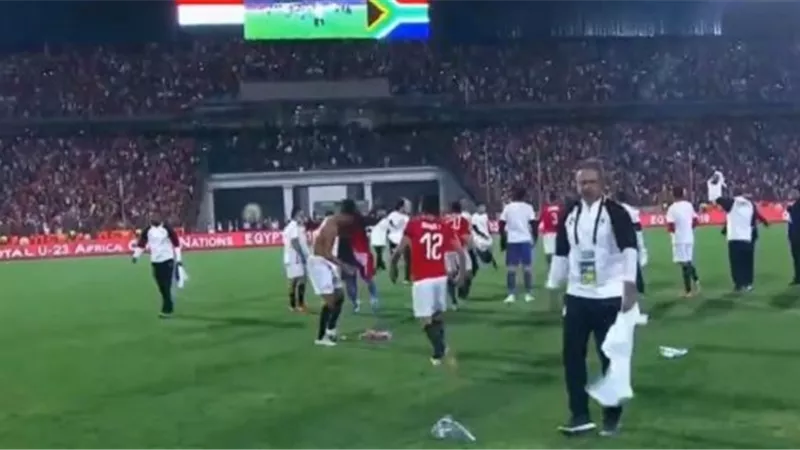 المنتخب الأوليمبى يحتفل مع الجماهير بالتأهل لطوكيو .. صور