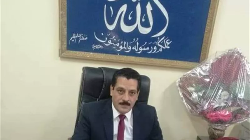 تسليم 520 شهادة قياس مهارة وبطاقة مزالة حرفة بأسيوط..بالصور