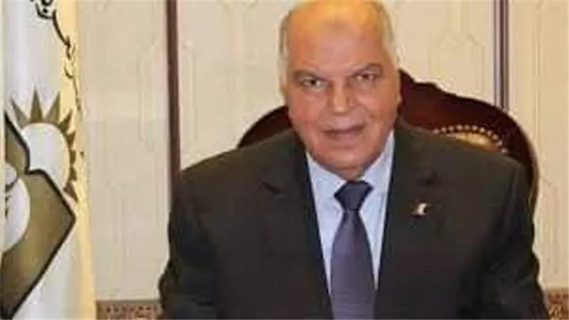 نقيب المعلمين: تكليف محامى النقابة بضمان حقوق المدرس القانونية.. والوزارة مطالبة بحماية 