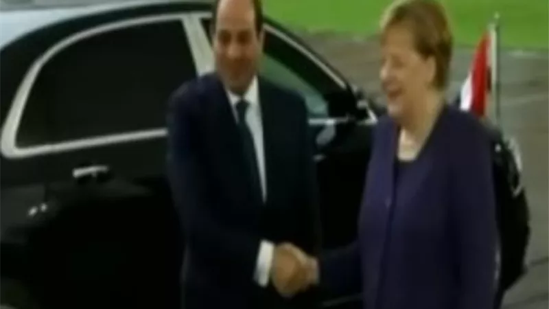 الرئيس السيسي يصل مقر المستشارية الألمانية للقاء 