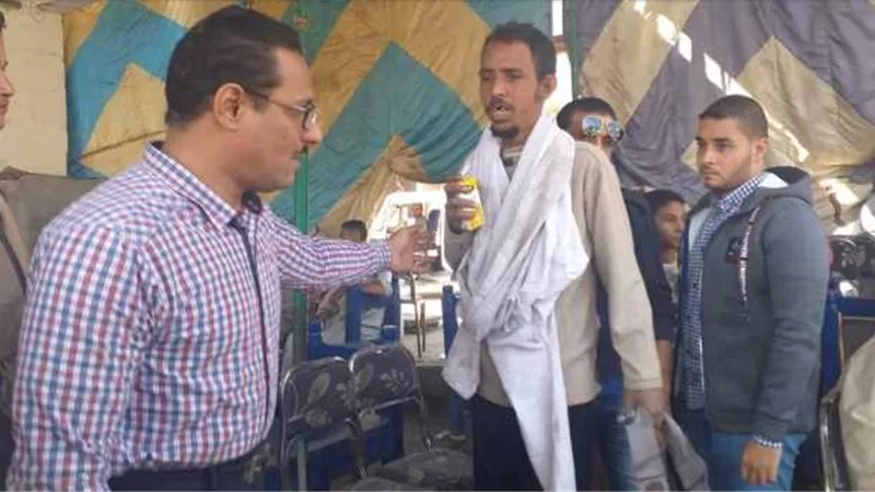 محافظ أسيوط يرصد شخص بلا مأوى 