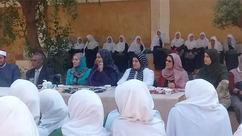 قومي المرأه بأسيوط ينظم ندوة عن الزواج المبكر