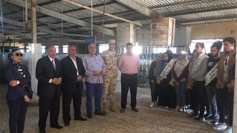 طلاب بيطري وزراعة الزقازيق في زيارة ميدانية للمفرخ السمكي بالعباسة