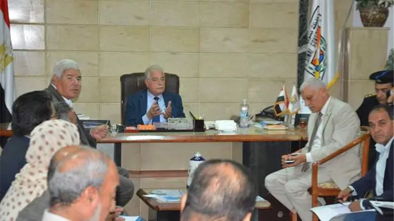 محافظ جنوب سيناء يتابع تنفيذ المشروعات التنموية