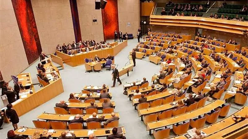هولندا تقطع الدعم المالي عن رام الله وبرلمانها يعلن موقفه من المستوطنات