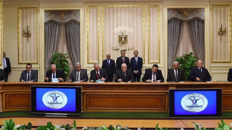 مدبولى يشهد توقيع مذكرة تفاهم لتنفيذ مشروع التحول الرقمي وميكنة القطاعات الحكومية