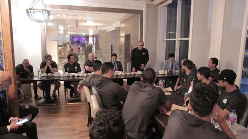 تفاصيل زيارة وزير الرياضة للمنتخب الاوليمبي قبل نهائى امم افريقيا.. صور