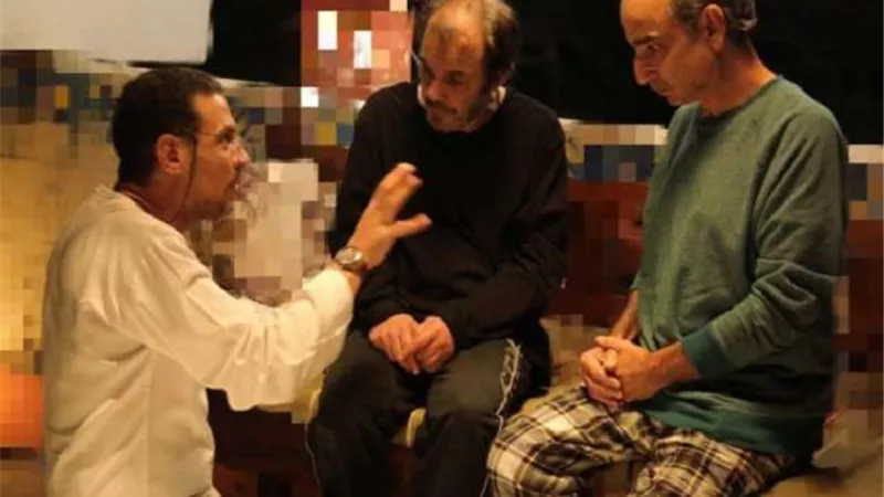 شاهد..علاء مرسى وأحمد علاء فى كواليس أول مشاهدهم فى 