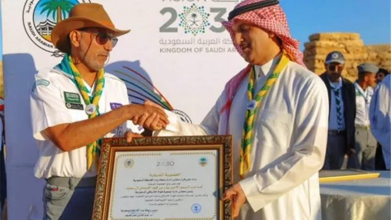 منح رئيس مجلس إدارة جمعية هواة اللاسلكى العضوية الشرفية لرواد الكشافة