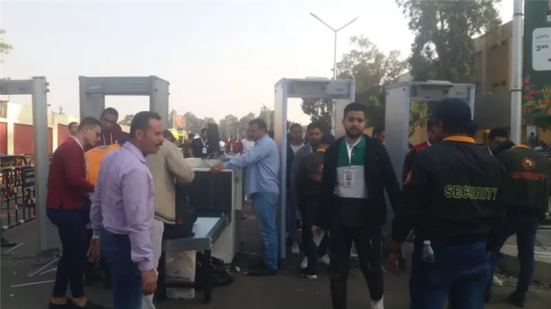 توافد الجماهير على استاد القاهرة لحضور نهائى امم افريقيا .. صور