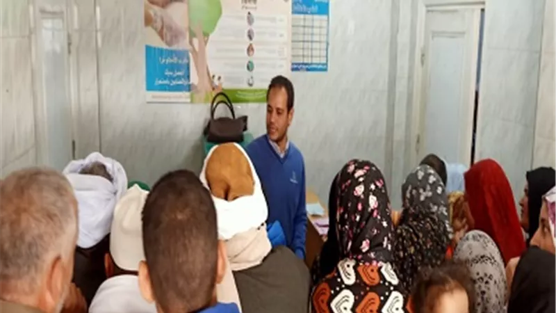 توقيع الكشف الطبي علي ٨٠٧ حالات بالقافلة العلاجية بقرية الهوابر بديرب نجم
