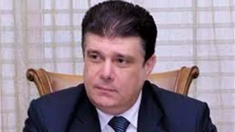 حسين زين يهنئ الرئيس السيسي بفوز المنتخب المصري بكأس الأمم الإفريقية للشباب