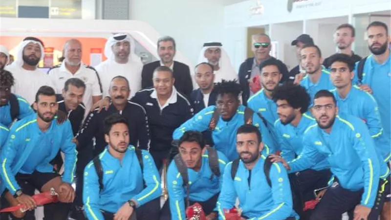 مسئولو الجزيرة الاماراتي يستقبلون بعثة الإسماعيلي بالورود ..صور