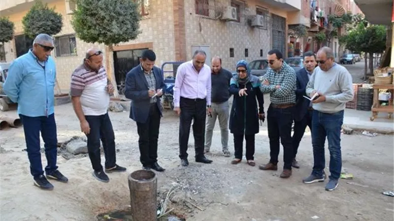 نائب محافظ الإسماعيلية يتفقد اصلاحات الصرف الصحي بحي ثان..صور