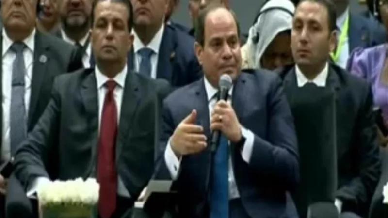 السيسي: تحرك قوي داخل الاتحاد الإفريقي لانشاء بنية أساسية قارية تربط بلدان إفريقيا