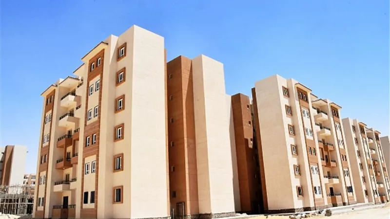 أوقاف الوادى الجديد تسترد١٢وحدة سكنية لمخالفة شروط التعاقد بالسحب