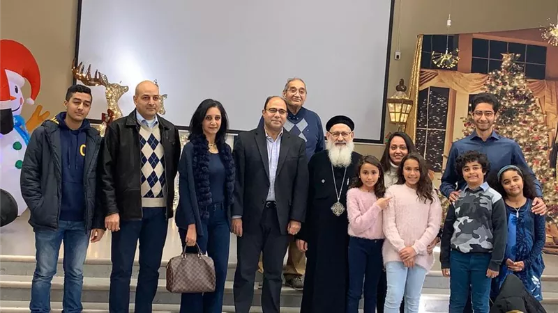 سفير مصر في كندا يشارك في بازار عيد الميلاد بكنيسة سانت ماري القبطية في اوتاوا