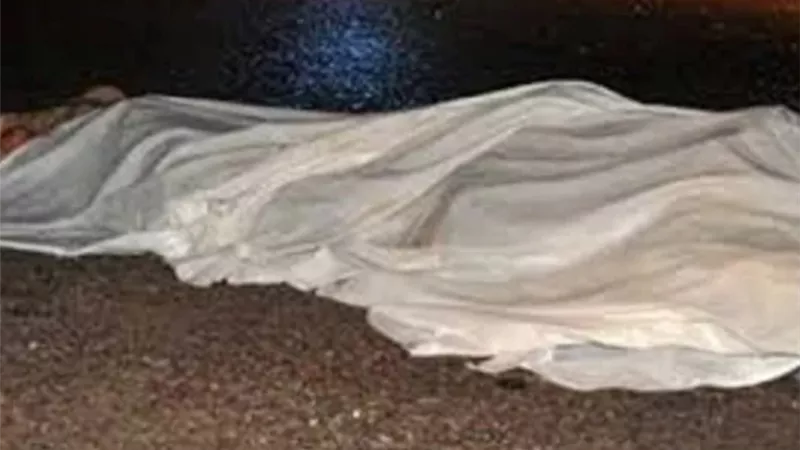 خنقا بالوسادة .. الزوجة والعشيق تخلصا من الزوج