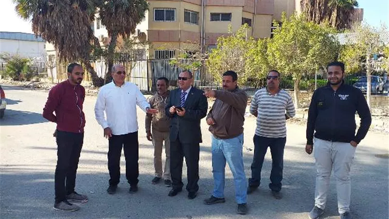 بدء حملة نظافة كفرعبده والعبور برعاية متولى وبتروجيت فى السويس.. بالصور