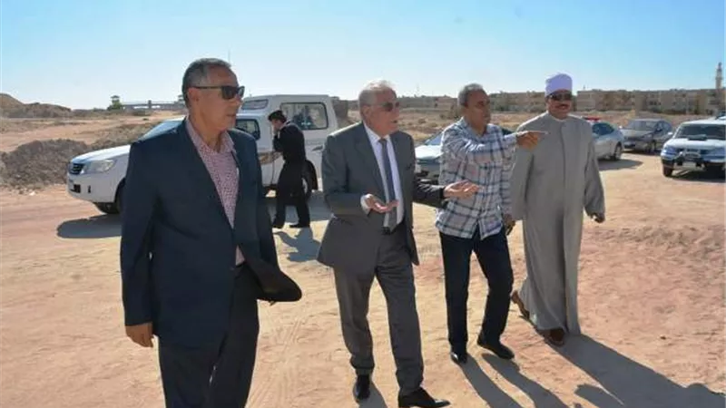 فودة يقوم بجولة مفاجئة بمدينة طور سيناء ويوجه بالارتقاء بمستوى النظافة