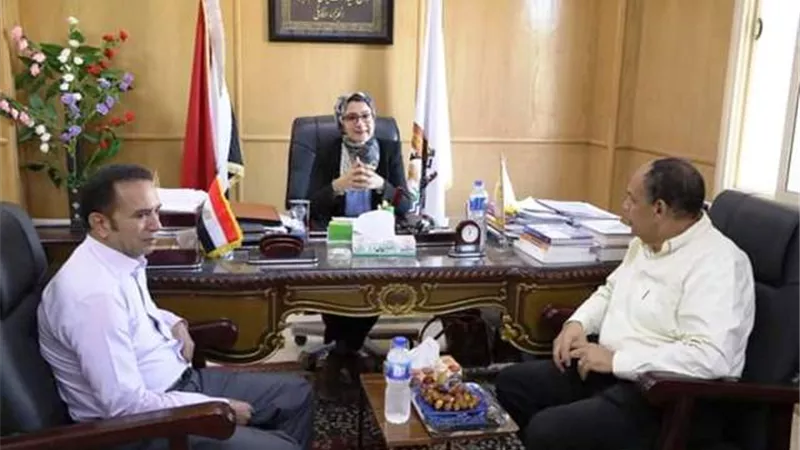 نائب محافظ الوادى الجديد تلتقى وفد المجلس القومى لحماية الطفل بالصور
