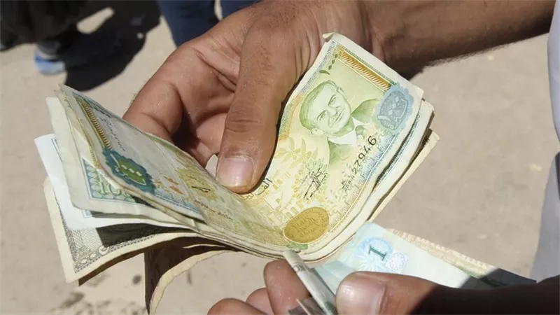 تفاصيل زيادة الرواتب السورية