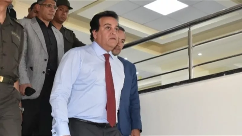 وزير التعليم العالي يبحث تنفيذ مشروع مدينة العلوم مع وفد من الصين وإنجلترا