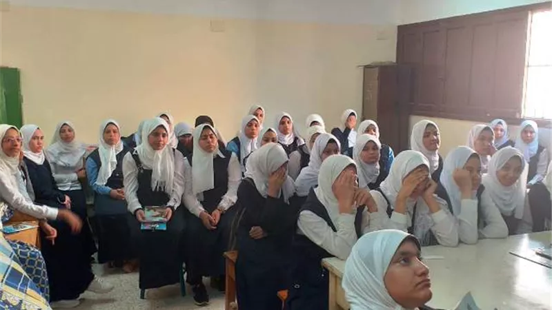 محافظ أسيوط: تنظيم ندوات بمدرسة الأمل للمكفوفين بالتعاون مع المجلس القومى للسكان بالصور
