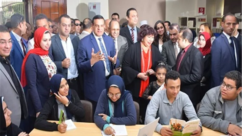 صور .. وزير الثقافة ومحافظ البحيرة يفتتحان مكتبة مصر العامة بكفر الدوار