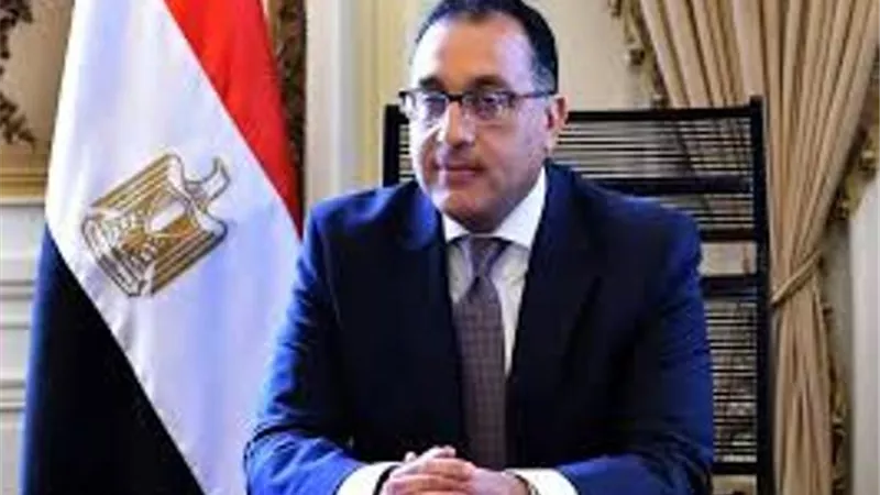 الحكومة تكشف حقيقة اصطدام سيارة بالكمين الموجود خارج كمبوند رئيس الوزراء