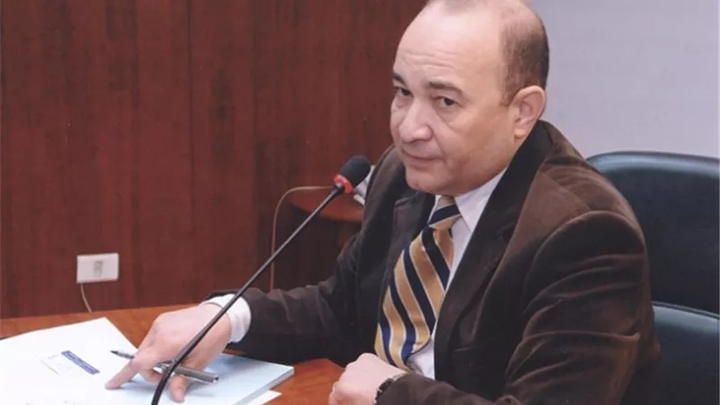 بالفيديو.. علاء ثابت: لا نتلقى أي تعليمات داخل الأهرام ونخوض حربًا شرسة