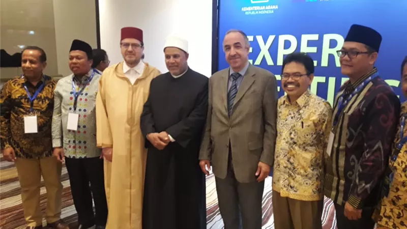 نائب رئيس جامعة الأزهر يشارك في ملتقى خبراء التعليم في العاصمة الإندونيسية جاكرتا