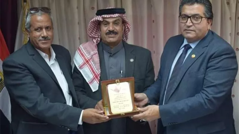 مجلس الأمناء والآباء بالمحافظة يكرم وكيل الوزارة ورئيس المجلس السابق
